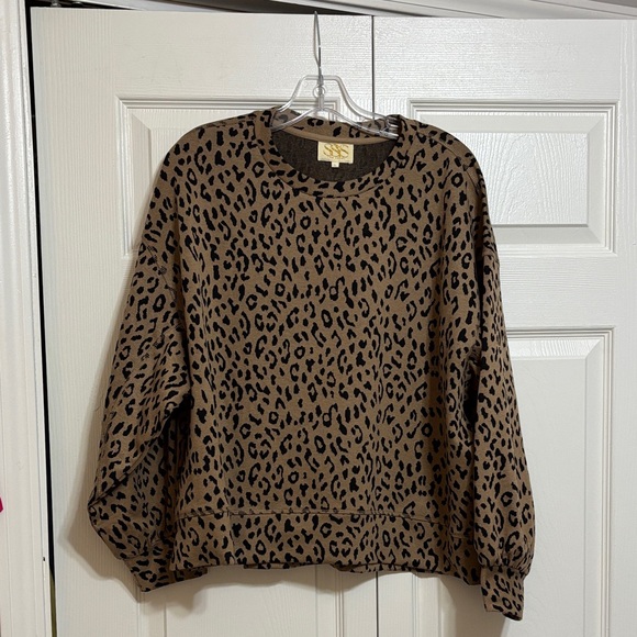SSYS Tops - SSYS Brown Leopard Print Crewneck Sweatshirt WORN ONCE